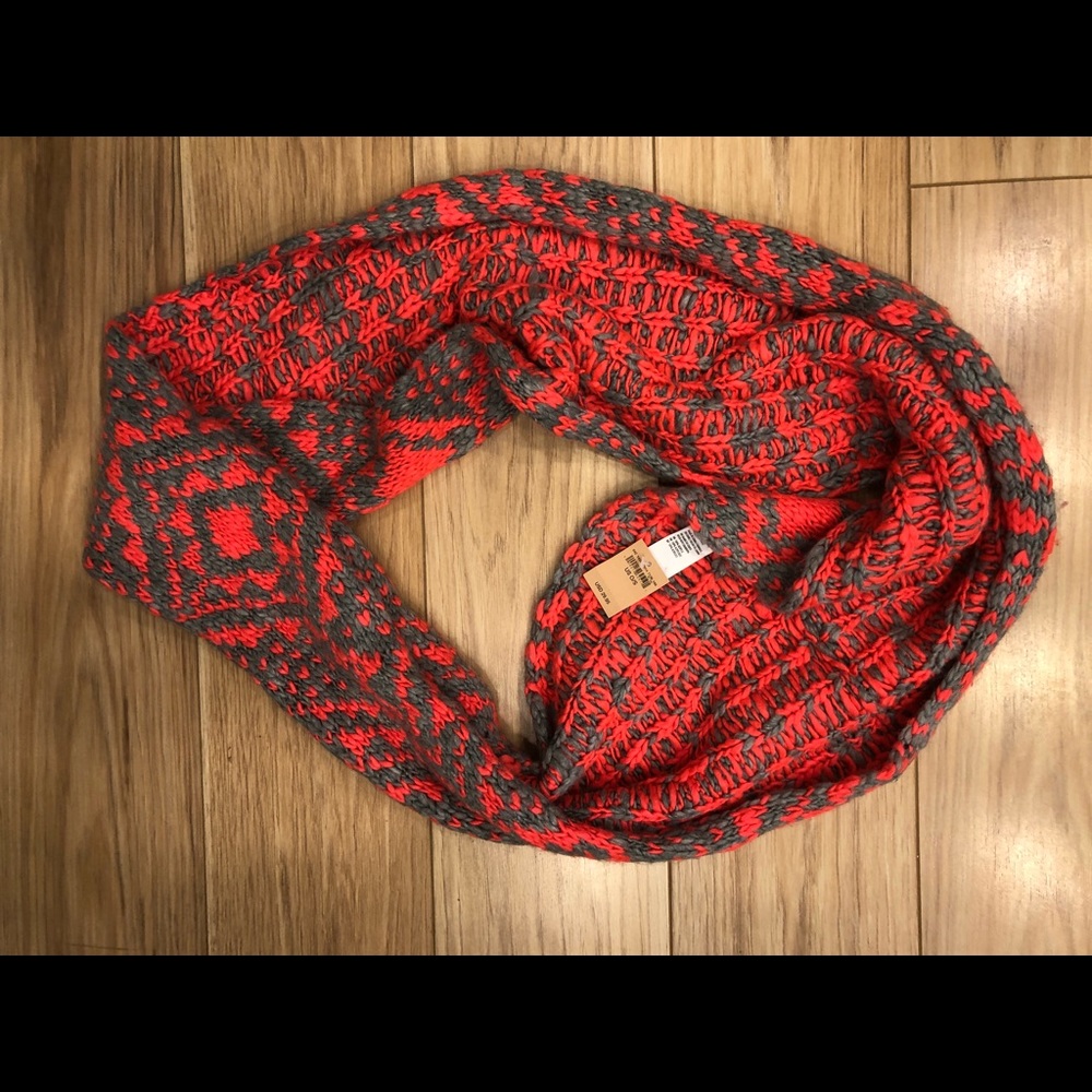 NWT American Eagle Knit Scarf pink/ gray